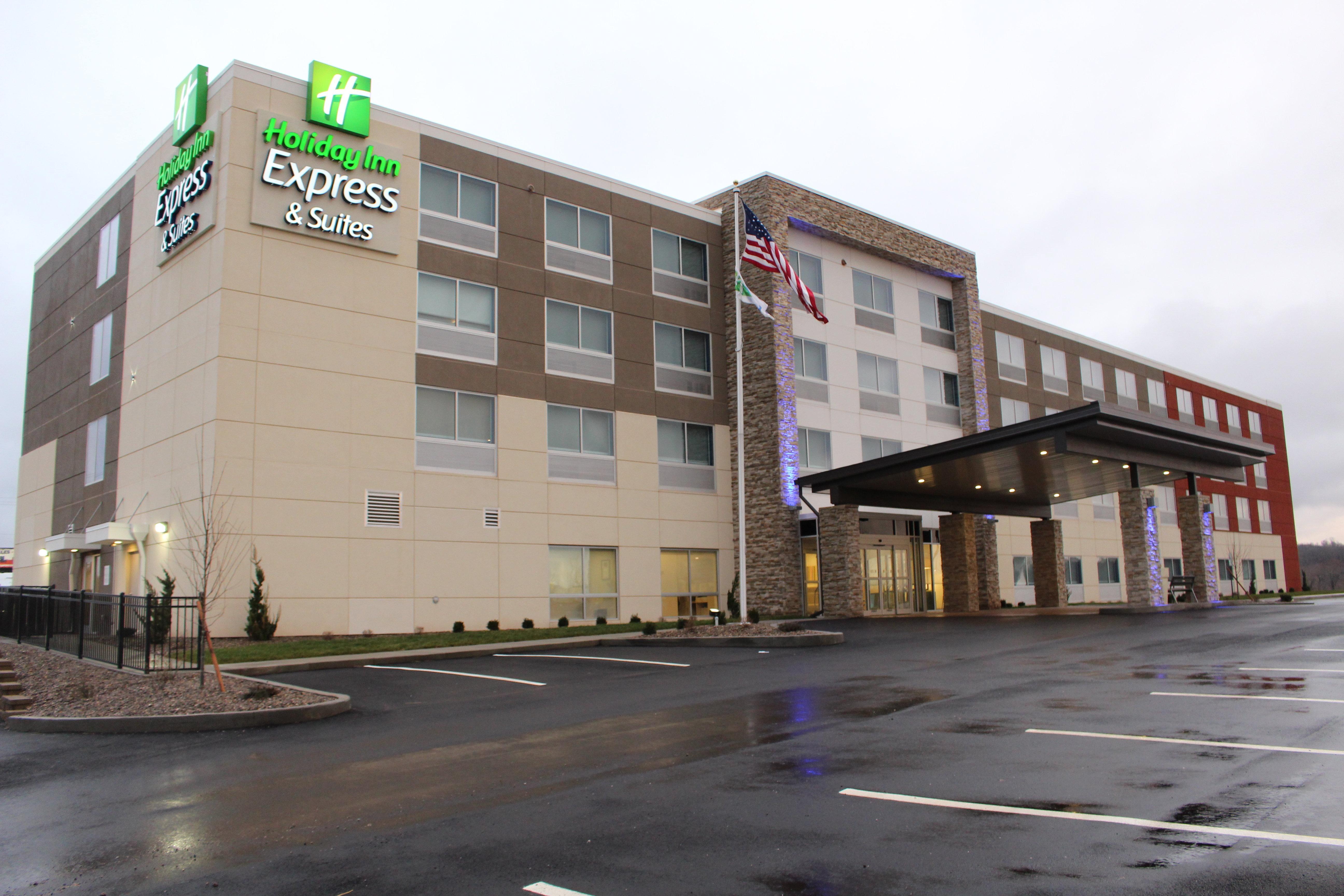 Holiday Inn Express & Suites - Marietta By Ihg Экстерьер фото