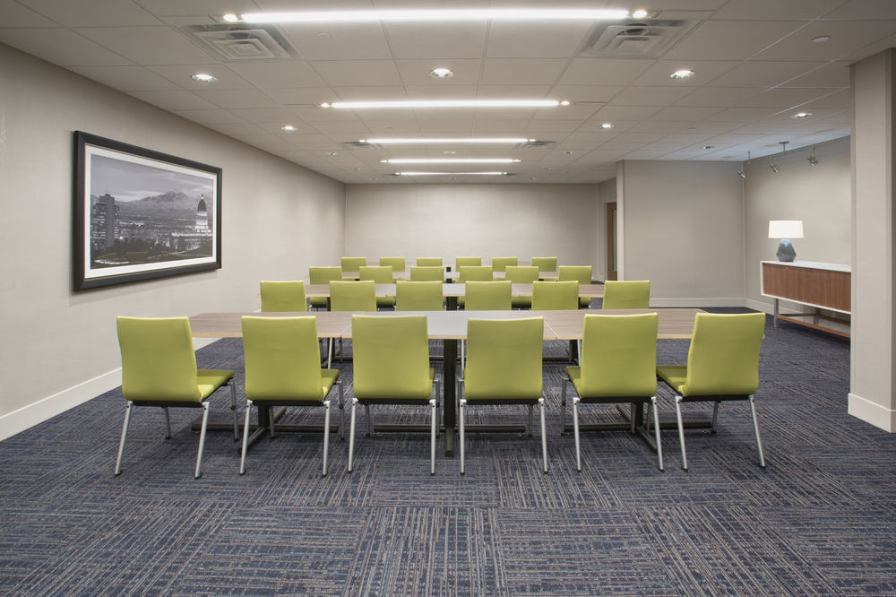 Holiday Inn Express & Suites - Marietta By Ihg Экстерьер фото